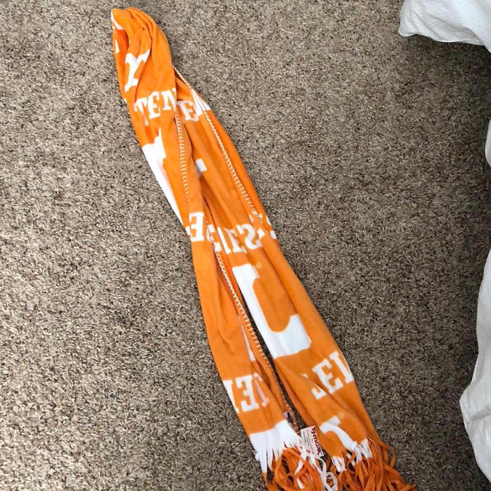 Tennessee scarf